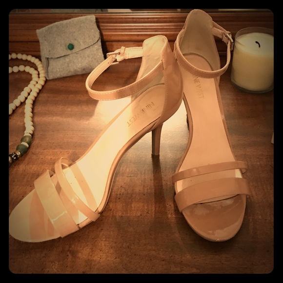 Nine West nude heels