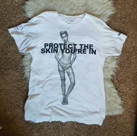 Marc Jacobs Tee - Miley Cyrus
