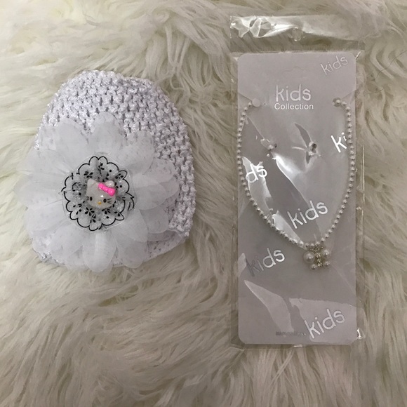 Hat & necklace