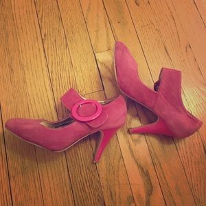 FROM$100 to $16 pinky pump with button