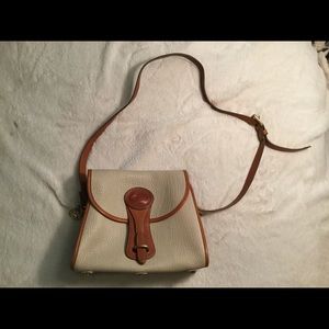 Dooney and Bourke Essex style bag