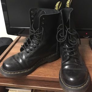 originals 1490 10 eye boot
