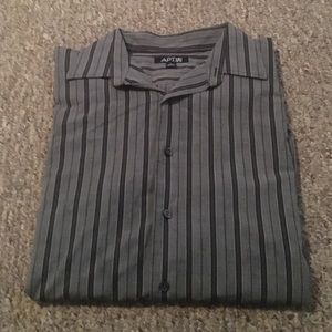 Apt 9 long sleeved button down black and gray