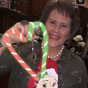 Meet your Posher, Denise