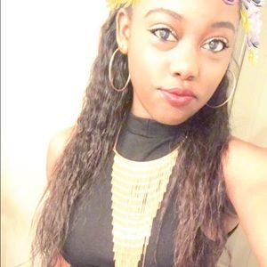 Meet your Posher, Javishae