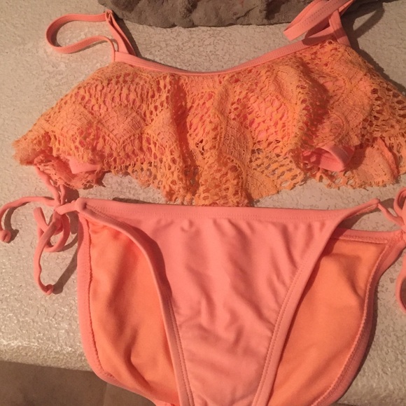 Bathing suit