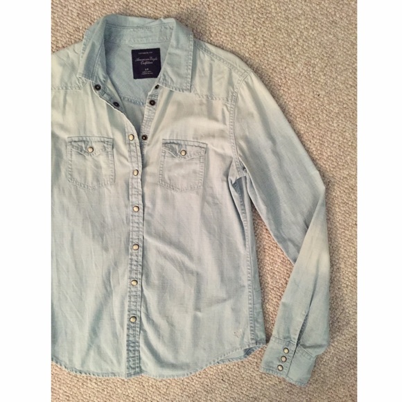 American Eagle denim chambray shirt