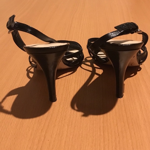 Nine West black leather sling back sandal.  6 1/2 - Picture 4 of 4