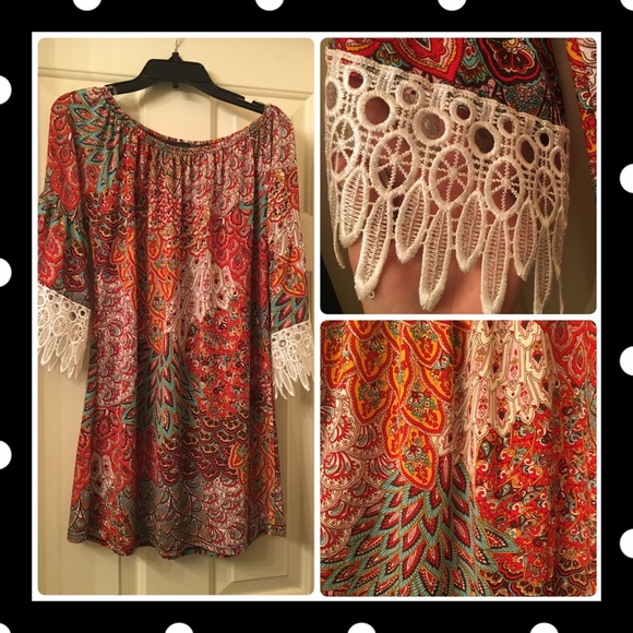 Multicolor Tunic Top with lace sleevecap