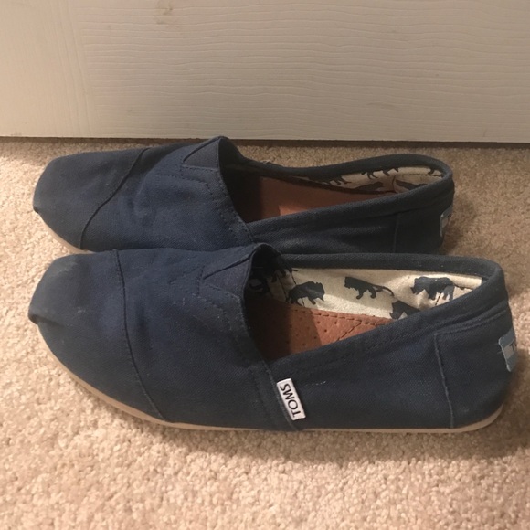 Navy blue TOMS