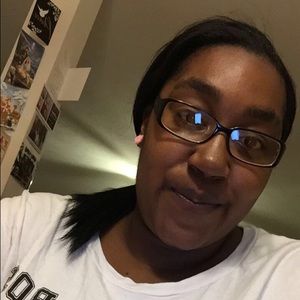 Meet your Posher, Lashawnda