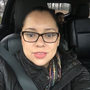 Meet your Posher, Mayra