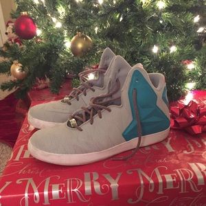 Lebron XI NSW Lifestyle Shoe