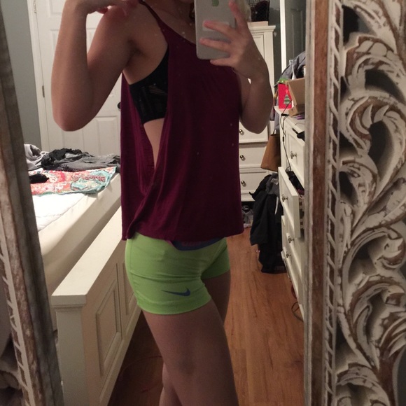 Relaxed open side tank