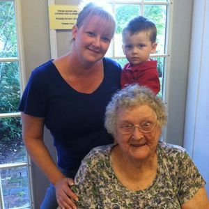 Meet your Posher, Christine