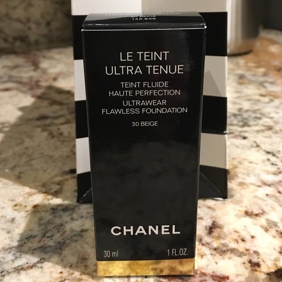 Chanel Ultrawear Foundation