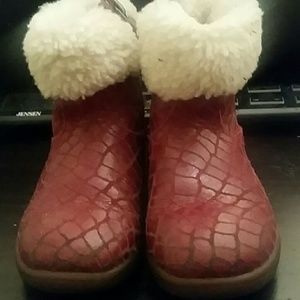 Red Crock UGG