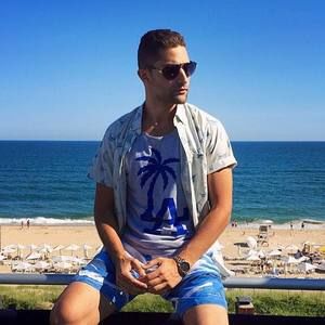 Meet your Posher, Anthony