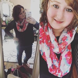 Meet your Posher, Teresa marie