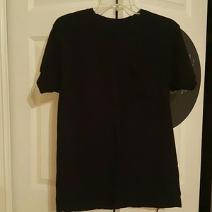 Black t-shirt with front pocket
