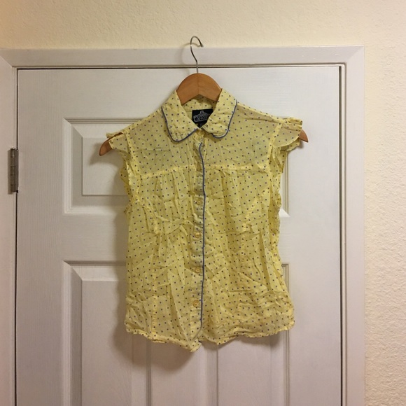 3 for $20 Polka dot button down short sleeve shirt