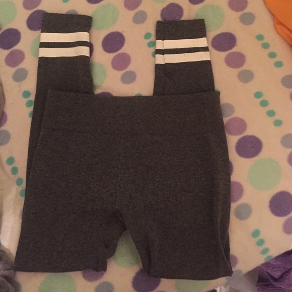 Leggings made for shorter people. NOT VS