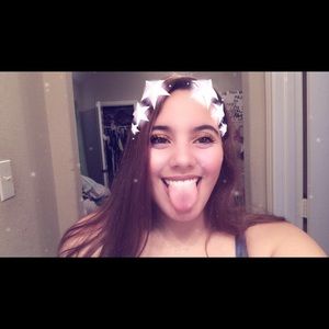 Meet your Posher, Valerie