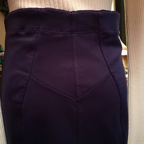 Deep Purple Firm Armazon 96% Polyester 4% Spandex - Picture 3 of 4