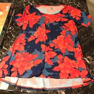 MEDIUM lularoe perfect t