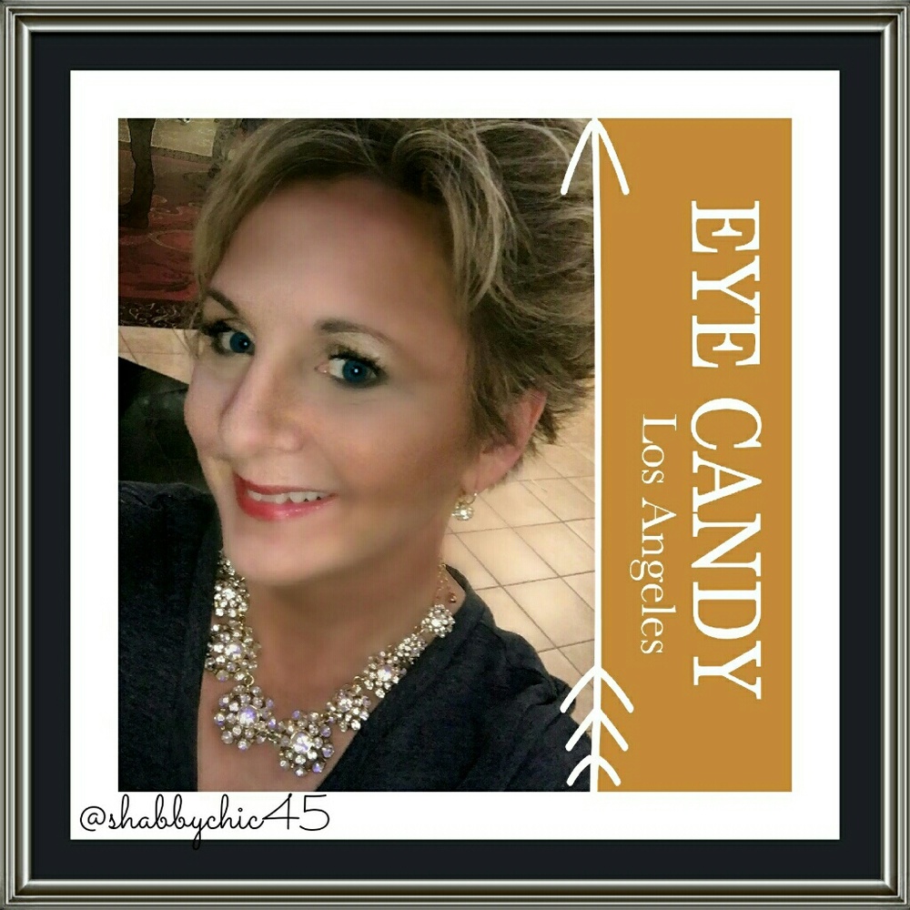 Eye Candy LA  Crystal Flower Collar Necklace