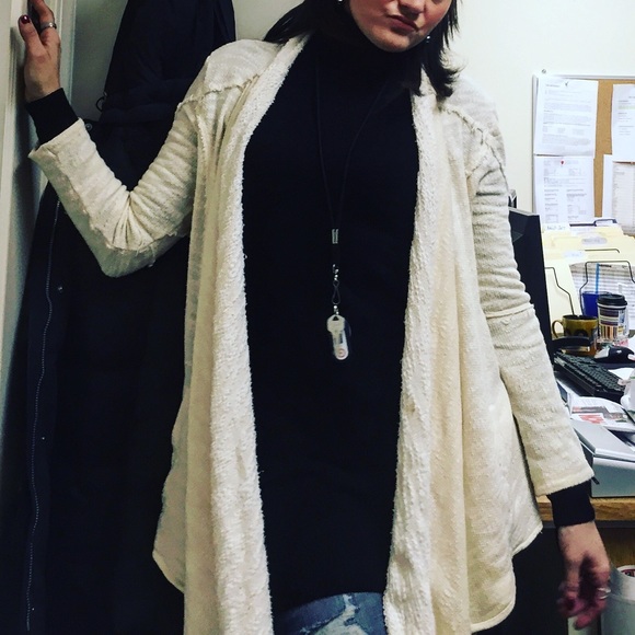 Free People oversized egg shell colored cardigan - Picture 2 of 4