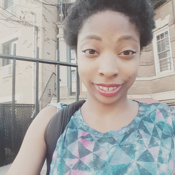 Meet your Posher, Dorlisa - Picture 1 of 1