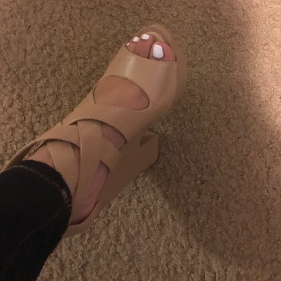 ✨BCBG ✨ma-zoey  natural vachetta