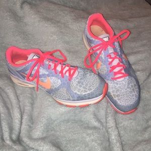 Leopard print Nike tennis shoes