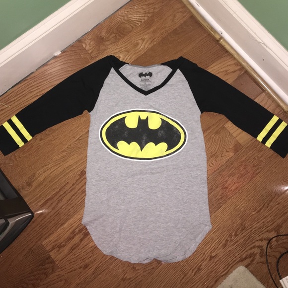 Batman long sleeved tee