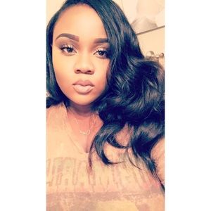 Meet your Posher, Cierra