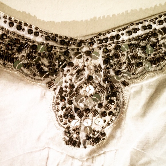 Stunning embellished sequence eggshell tank sz S - Picture 4 of 4