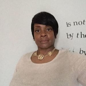 Meet your Posher, Elnora