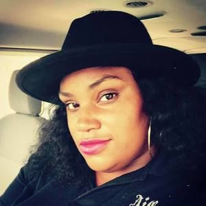 Meet your Posher, Nikki