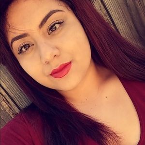 Meet your Posher, Magaly