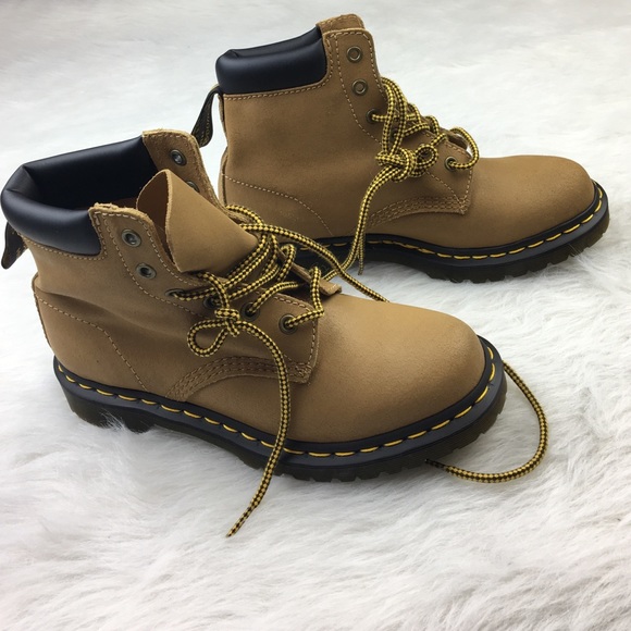 Dr. Martens eye hiker tan timberland like boots - Picture 3 of 4