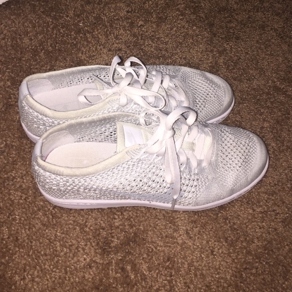 Nike tennis shoes