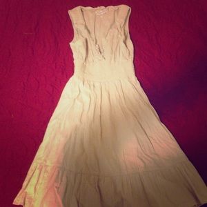 Cute little beige dress 👗