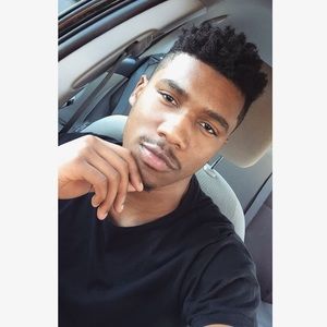 Meet your Posher, Stefon