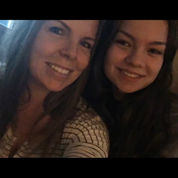 Meet your Posher, Denice - Picture 2 of 3