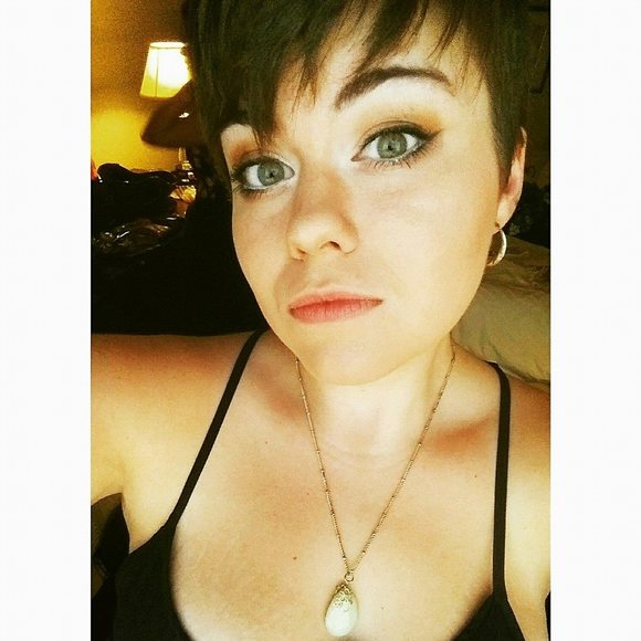 Meet your Posher, Kelsi