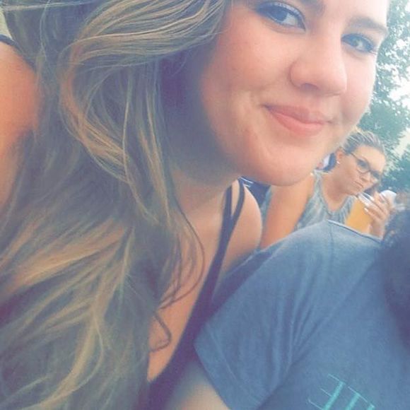 Meet your Posher, Justine