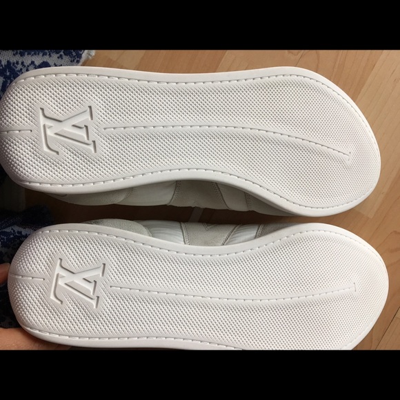 Men's Louis Vuitton sneaker - Picture 3 of 4