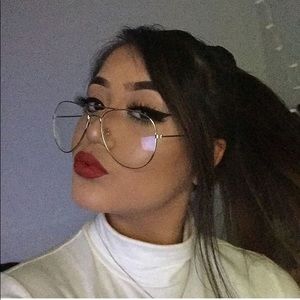 Meet your Posher, Shae