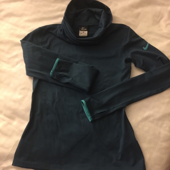 NWOT NIKE PRO Pullover